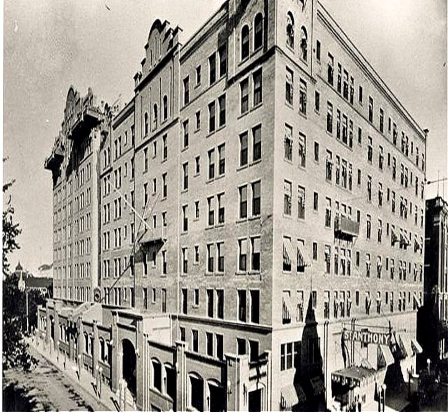 The St. Anthony Hotel alleged hauntings photo 1